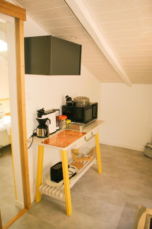 Appartement Entre Pierre Et Bois à Saint-Savinien Extérieur photo